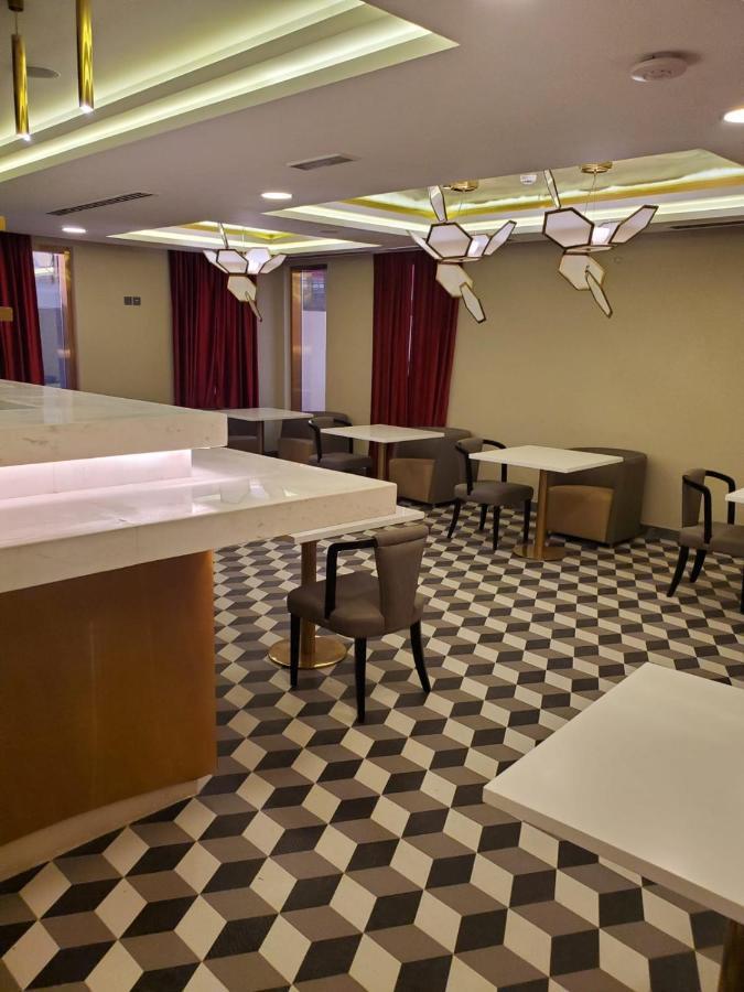 The B Premiere Hotel Doha Buitenkant foto