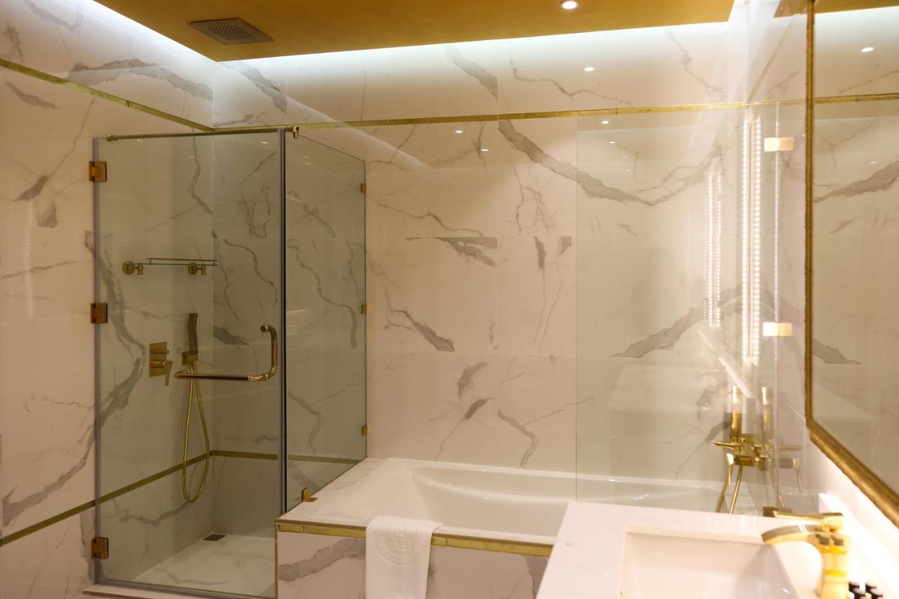 The B Premiere Hotel Doha Buitenkant foto