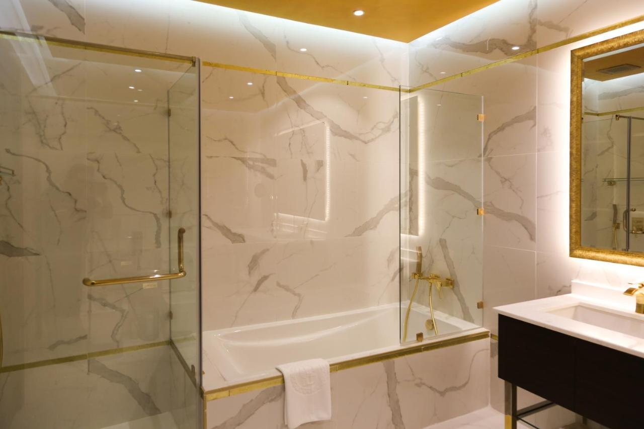 The B Premiere Hotel Doha Buitenkant foto